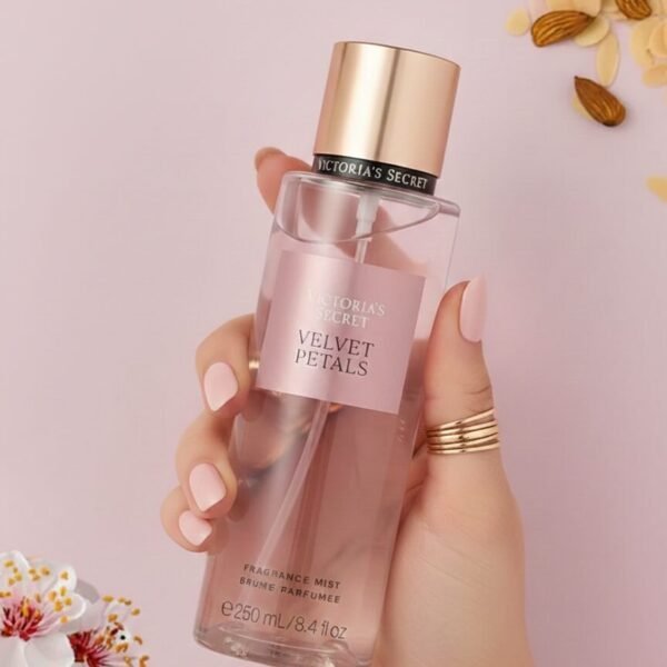 victoria’s secret velvet petals fragrance mist (250 ml)